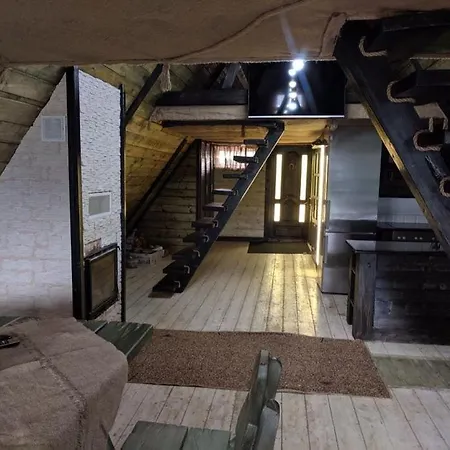 затишний будинок Black House Будинок відпочинку Senechiv